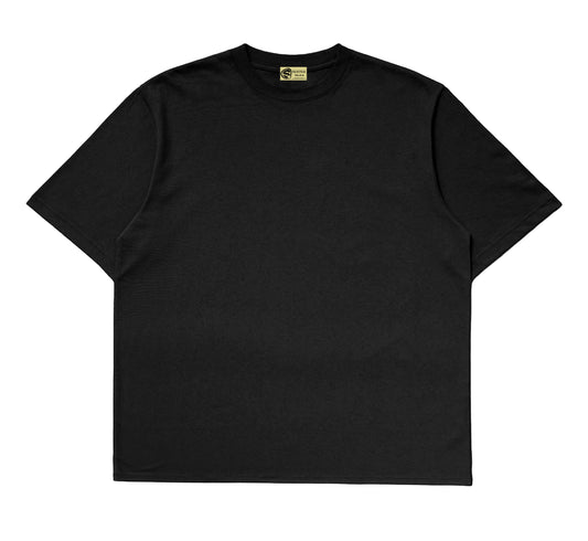 002 - camiseta basica negra boxyfit